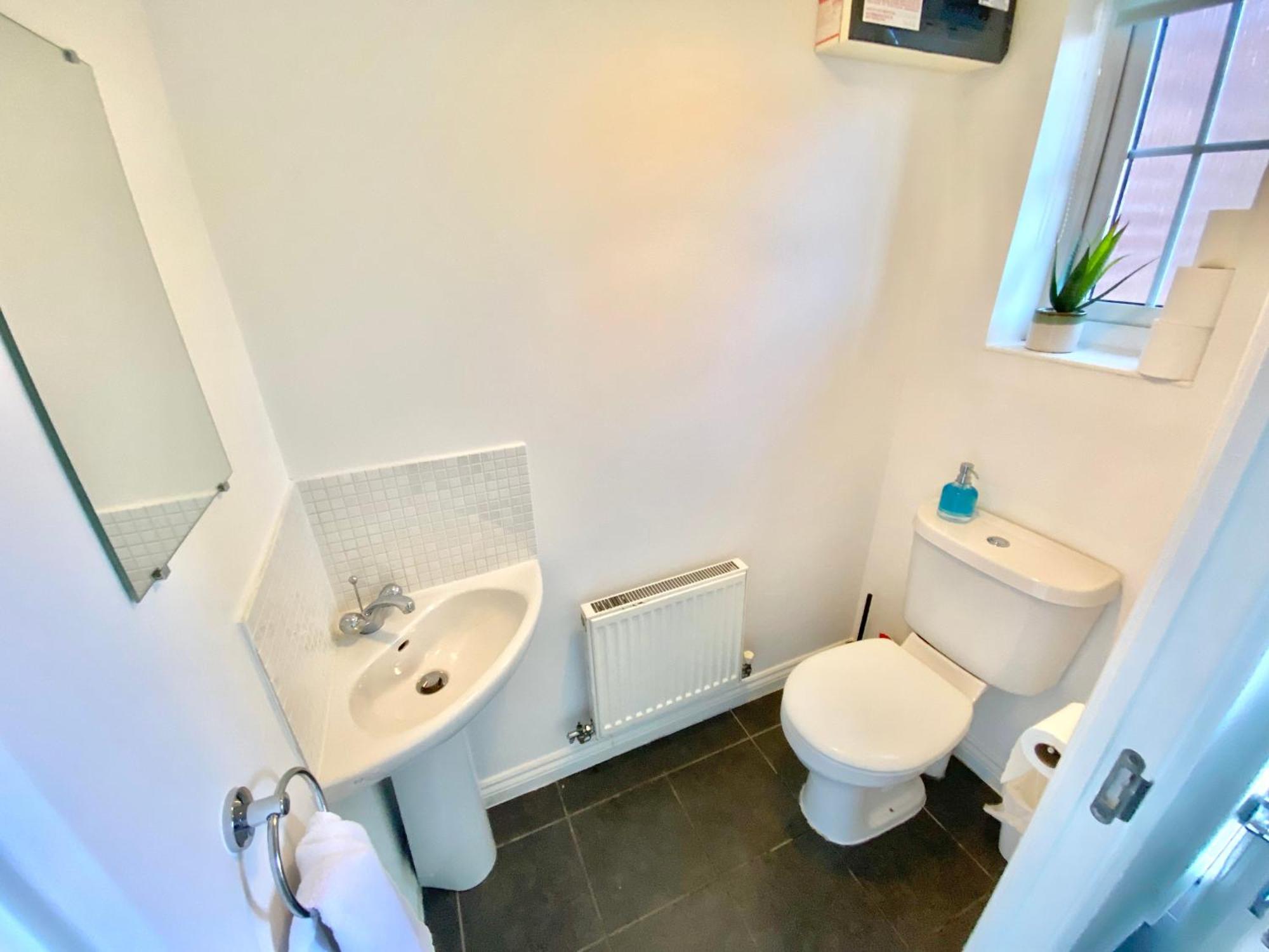 Free Private Parking! Oakley House And Garden! Fully Equipped 4 Comfy Beds Villa Корби Екстериор снимка
